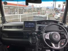 �ե���ȥ��饹���礭�����磻�ɤʻ볦�Ǳ�ž�⤷�䤹���ʤ�褦�ˡ��߷פ���Ƥ��ޤ��� 3