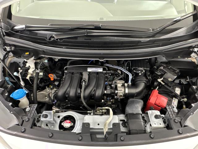 フリード Ｇ・ホンダセンシング　Ｇａｔｈｅｒｓメモリーナビ（ＶＸＭ－２２７ＶＦＮｉ）　バックカメラ　前ドラレコ　ＥＴＣ　オートリトラミラー　Ｃパッケージ　センターテーブル（20枚目）