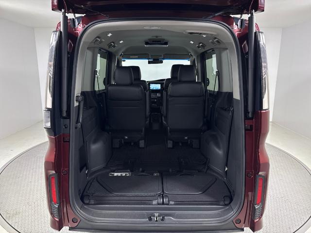 ステップワゴンスパーダ スパーダハイブリッドＧ・ＥＸホンダセンシング　Ｇａｔｈｅｒｓメモリーナビ（ＶＸＭ－１９７ＶＦＮｉ）　後席モニター（ＶＭ－１８５ＥＮ）　ＥＴＣ　両側電動スライドドア　パフォーマンスダンパー　シートヒーター　サイドエアバッグ　サイドカーテンエアバッグ（14枚目）
