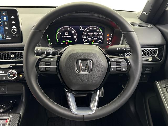シビック ｅ：ＨＥＶＥＸ　Ｇｏｏｇｌｅ搭載９インチＨｏｎｄａＣＯＮＮＥＣＴディスプレー　ＢＯＳＥプレミアムサウンドシステム　前後ドラレコ　ＥＴＣ　電動パノラミックサンルーフ　渋滞追従機能＋トラフィックジャムアシスト（13枚目）