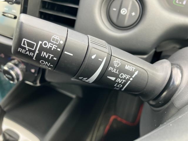 フィット ｅ：ＨＥＶホーム２０周年特別仕様車カーサ　ＨｏｎｄａＣＯＮＮＥＣＴディスプレー　ＥＴＣ　前後ドラレコ　Ｃａｓａ専用装備（24枚目）