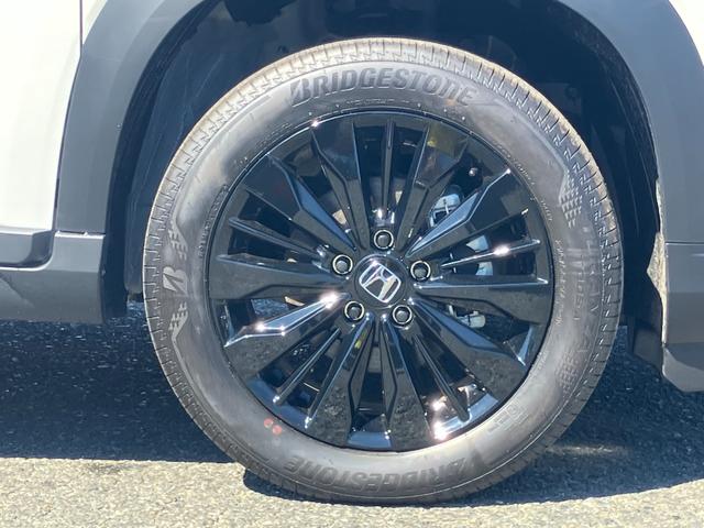 WR-V Z+ブラックスタイル Bランク車(2025年7月製造)3年車検付 本革巻ステアリングホイール+セレクトレバー リアセンターアームレスト Z+専用エクステリア BLACKSTYLE専用装備(14枚目)