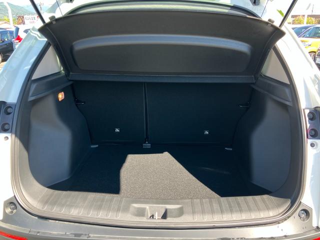 WR-V Z+ブラックスタイル Bランク車(2025年7月製造)3年車検付 本革巻ステアリングホイール+セレクトレバー リアセンターアームレスト Z+専用エクステリア BLACKSTYLE専用装備(17枚目)