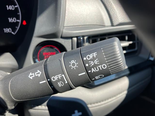 WR-V Z+ブラックスタイル Bランク車(2025年7月製造)3年車検付 本革巻ステアリングホイール+セレクトレバー リアセンターアームレスト Z+専用エクステリア BLACKSTYLE専用装備(23枚目)