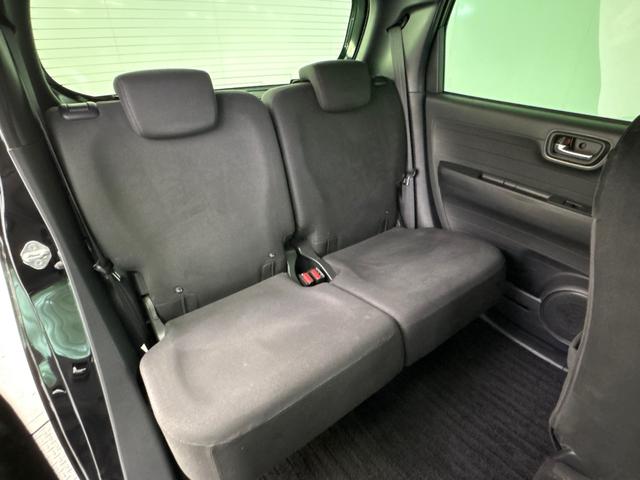 ２列目もゆったりお乗りいただける広さです♪