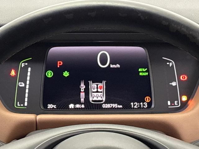 フィット ｅ：ＨＥＶリュクス　Ｇａｔｈｅｒｓメモリーナビ（ＶＸＵ－２１５ＦＴｉ）　前後ドラレコ　ＥＴＣ　ワイヤレス充電器　ＬＥＤヘッドライト　１６インチアルミホイール　ＨｏｎｄａＣＯＮＮＥＣＴ用緊急通報ボタン（16枚目）