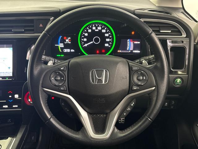 シャトル ハイブリッドＸホンダセンシング　Ｇａｔｈｅｒｓメモリーナビ　バックカメラ　ＥＴＣ　ＨｏｎｄａＳＥＮＳＩＮＧ　オートハイビーム　ＬＥＤヘッドライト＋ＬＥＤフォグライト＋自動防眩ルームミラー　衝突軽減ブレーキ　誤発進抑制機能（14枚目）
