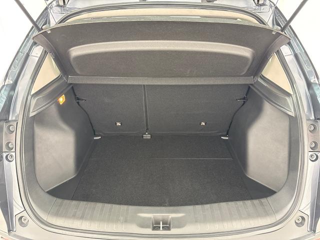 ＷＲ－Ｖ Ｚ＋　Ｇａｔｈｅｒｓディスプレイオーディオ　バックカメラ　ＥＴＣ　リアセンターアームレスト（ドリンクホルダー付）　衝突軽減ブレーキ　先行車発進お知らせ機能　歩行者事故低減ステアリング　誤発進抑制機能（14枚目）