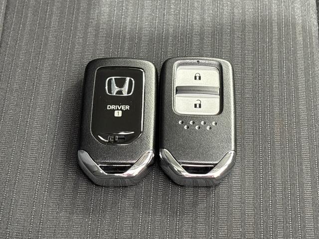 ＷＲ－Ｖ Ｚ＋　Ｇａｔｈｅｒｓディスプレイオーディオ　バックカメラ　ＥＴＣ　リアセンターアームレスト（ドリンクホルダー付）　衝突軽減ブレーキ　先行車発進お知らせ機能　歩行者事故低減ステアリング　誤発進抑制機能（26枚目）