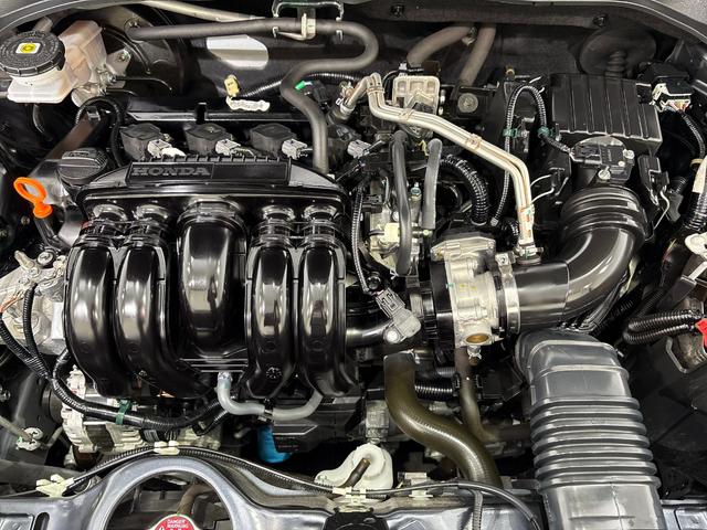 ＷＲ－Ｖ Ｚ＋　Ｇａｔｈｅｒｓディスプレイオーディオ　バックカメラ　ＥＴＣ　リアセンターアームレスト（ドリンクホルダー付）　衝突軽減ブレーキ　先行車発進お知らせ機能　歩行者事故低減ステアリング　誤発進抑制機能（27枚目）