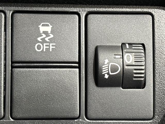 ＷＲ－Ｖ Ｚ＋　Ｇａｔｈｅｒｓディスプレイオーディオ　バックカメラ　ＥＴＣ　リアセンターアームレスト（ドリンクホルダー付）　衝突軽減ブレーキ　先行車発進お知らせ機能　歩行者事故低減ステアリング　誤発進抑制機能（33枚目）