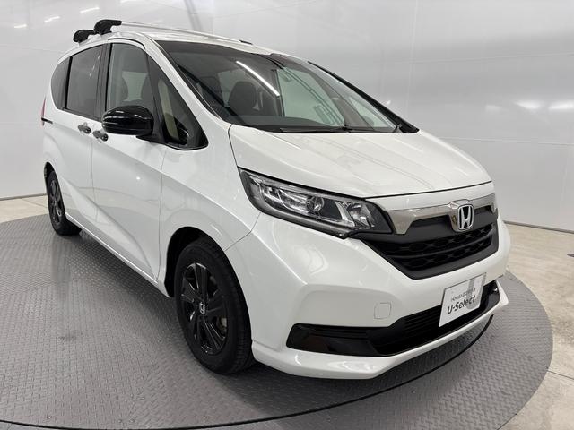 フリードハイブリッド ハイブリッド・Ｇブラックスタイル　Ｇａｔｈｅｒｓメモリーナビ（ＶＸＭ－２３７ＶＦＮｉ）　バックカメラ　ＥＴＣ　ＨｏｎｄａＳＥＮＳＩＮＧ　両側電動スライドドア　ＬＥＤヘッドライト＋アクティブコーナリングライト　ＢＬＡＣＫＳＴＹＬＥ（7枚目）