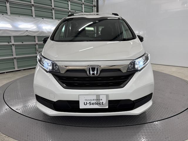 フリードハイブリッド ハイブリッド・Ｇブラックスタイル　Ｇａｔｈｅｒｓメモリーナビ（ＶＸＭ－２３７ＶＦＮｉ）　バックカメラ　ＥＴＣ　ＨｏｎｄａＳＥＮＳＩＮＧ　両側電動スライドドア　ＬＥＤヘッドライト＋アクティブコーナリングライト　ＢＬＡＣＫＳＴＹＬＥ（11枚目）