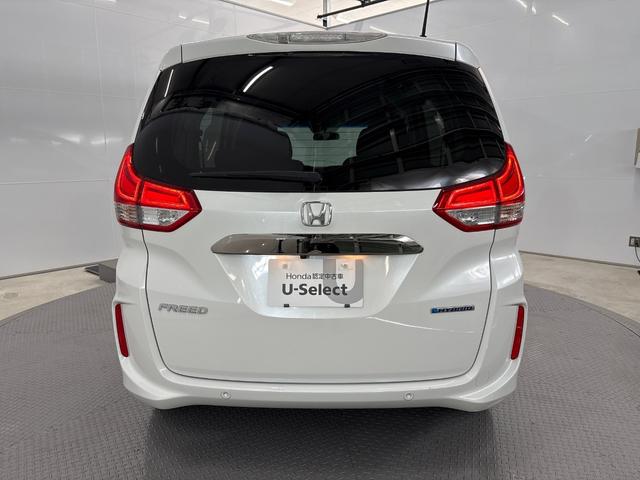 フリードハイブリッド ハイブリッド・Ｇブラックスタイル　Ｇａｔｈｅｒｓメモリーナビ（ＶＸＭ－２３７ＶＦＮｉ）　バックカメラ　ＥＴＣ　ＨｏｎｄａＳＥＮＳＩＮＧ　両側電動スライドドア　ＬＥＤヘッドライト＋アクティブコーナリングライト　ＢＬＡＣＫＳＴＹＬＥ（12枚目）