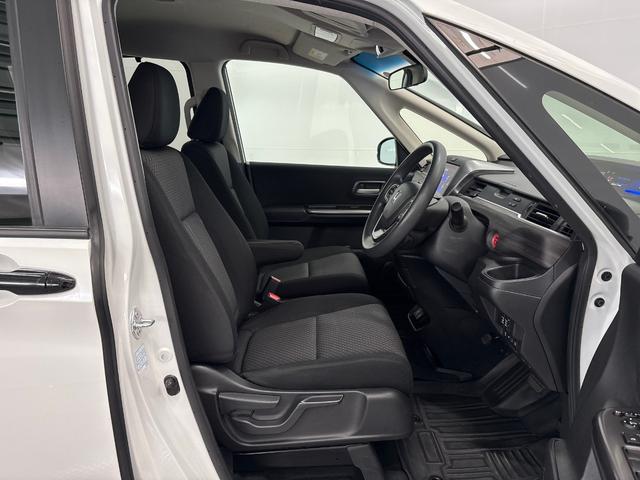 フリードハイブリッド ハイブリッド・Ｇブラックスタイル　Ｇａｔｈｅｒｓメモリーナビ（ＶＸＭ－２３７ＶＦＮｉ）　バックカメラ　ＥＴＣ　ＨｏｎｄａＳＥＮＳＩＮＧ　両側電動スライドドア　ＬＥＤヘッドライト＋アクティブコーナリングライト　ＢＬＡＣＫＳＴＹＬＥ（20枚目）