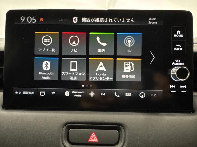 ヴェゼル ｅ：ＨＥＶＺ　ＨｏｎｄａＣＯＮＮＥＣＴディスプレー　ＥＴＣ　前後ドラレコ　ブラインドスポットインフォメーション　後退出庫サポート　ハンズフリーアクセスパワーテールゲート　ワイヤレス充電器　１８インチアルミホイール（6枚目）