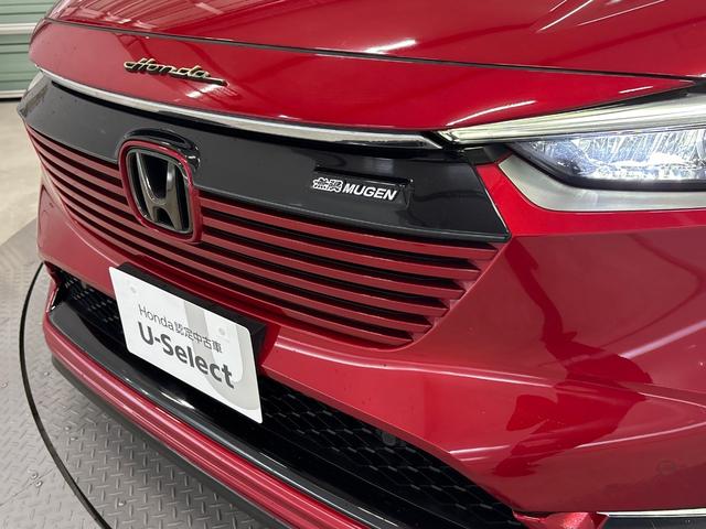 ヴェゼル ｅ：ＨＥＶＺ　ＨｏｎｄａＣＯＮＮＥＣＴディスプレー　ＥＴＣ　前後ドラレコ　ブラインドスポットインフォメーション　後退出庫サポート　ハンズフリーアクセスパワーテールゲート　ワイヤレス充電器　１８インチアルミホイール（16枚目）