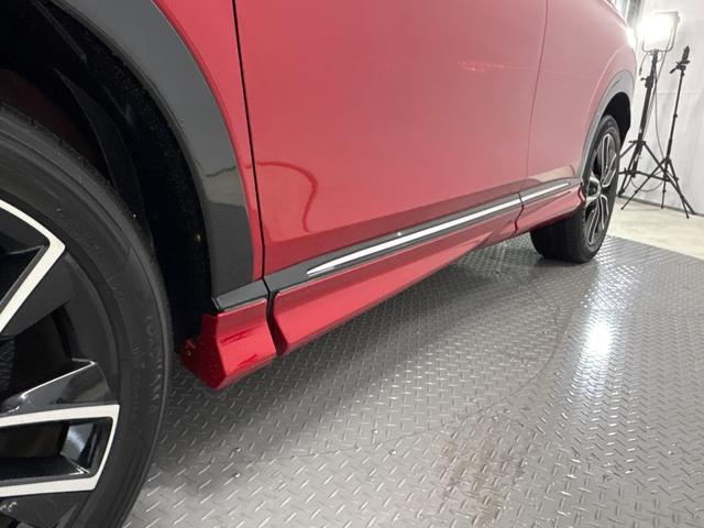 ヴェゼル ｅ：ＨＥＶＺ　ＨｏｎｄａＣＯＮＮＥＣＴディスプレー　ＥＴＣ　前後ドラレコ　ブラインドスポットインフォメーション　後退出庫サポート　ハンズフリーアクセスパワーテールゲート　ワイヤレス充電器　１８インチアルミホイール（20枚目）