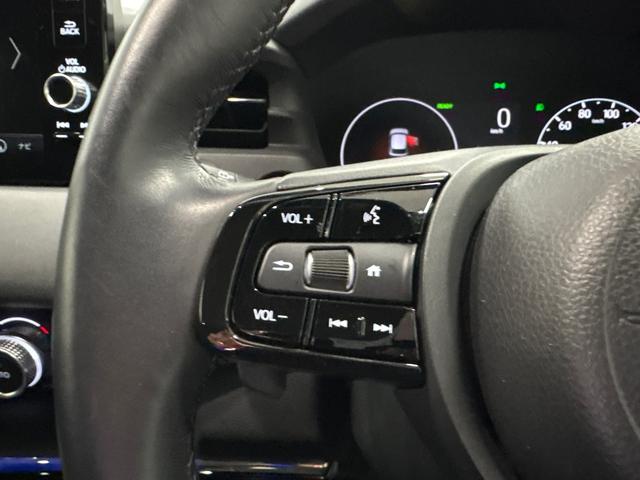 ヴェゼル ｅ：ＨＥＶＺ　ＨｏｎｄａＣＯＮＮＥＣＴディスプレー　ＥＴＣ　前後ドラレコ　ブラインドスポットインフォメーション　後退出庫サポート　ハンズフリーアクセスパワーテールゲート　ワイヤレス充電器　１８インチアルミホイール（42枚目）