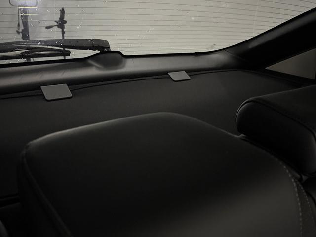 ヴェゼル ｅ：ＨＥＶＺ　ＨｏｎｄａＣＯＮＮＥＣＴディスプレー　ＥＴＣ　前後ドラレコ　ブラインドスポットインフォメーション　後退出庫サポート　ハンズフリーアクセスパワーテールゲート　ワイヤレス充電器　１８インチアルミホイール（44枚目）