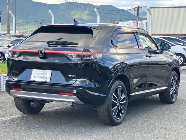 ヴェゼル ｅ：ＨＥＶＺ　ＨｏｎｄａＣＯＮＮＥＣＴディスプレー　ＥＴＣ２．０　ワイヤレス充電器　ＨｏｎｄａＳＥＮＳＩＮＧ　ハンズフリーアクセスパワーテールゲート　ブラインドスポットインフォメーション　後退出庫サポート（11枚目）