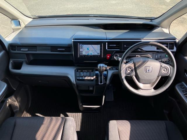 ステップワゴンスパーダ スパーダ　Ｇａｔｈｅｒｓメモリーナビ（ＶＸＭ－１５５ＶＦｉ）　バックカメラ　ＬＥＤヘッドライト＋オートライトコントロール付　わくわくゲート　ＥＴＣ　スーパーＵＶカット＋ＩＲカットフロントドアガラス（2枚目）