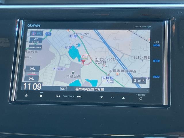 ステップワゴンスパーダ スパーダ　Ｇａｔｈｅｒｓメモリーナビ（ＶＸＭ－１５５ＶＦｉ）　バックカメラ　ＬＥＤヘッドライト＋オートライトコントロール付　わくわくゲート　ＥＴＣ　スーパーＵＶカット＋ＩＲカットフロントドアガラス（3枚目）