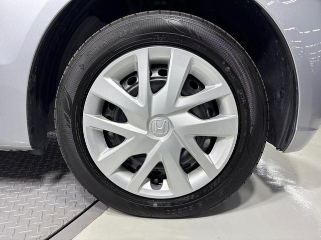 Ｎ－ＢＯＸ ベースグレード　Ｇａｔｈｅｒｓディスプレイオーディオ（ＶＸ－２４０ＺＦＥ）　バックカメラ　ＥＴＣ　運転席／助手席シートヒーター　衝突軽減ブレーキ　先行車発進お知らせ機能　歩行者事故低減ステアリング（13枚目）