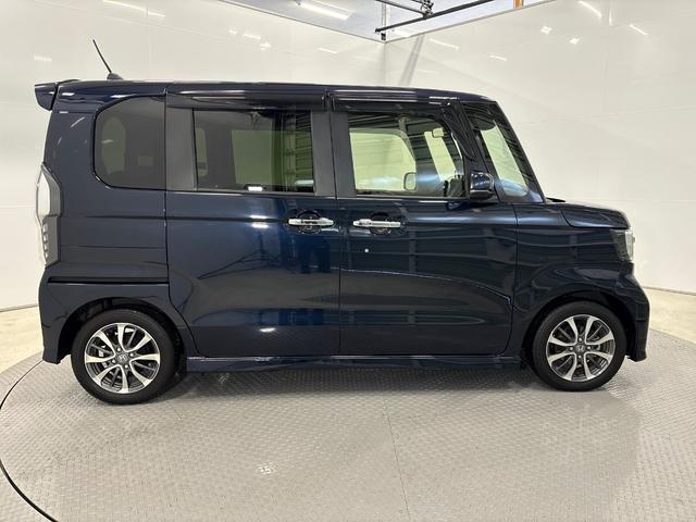 Ｎ－ＢＯＸカスタム Ｌ　オーディオレス　両側電動スライドドア　ＥＴＣ　オートリトラミラー　運転席／助手席シートヒーター　運転席／助手席シートバックテーブル　衝突軽減ブレーキ　誤発進抑制機能　歩行者事故低減ステアリング（7枚目）