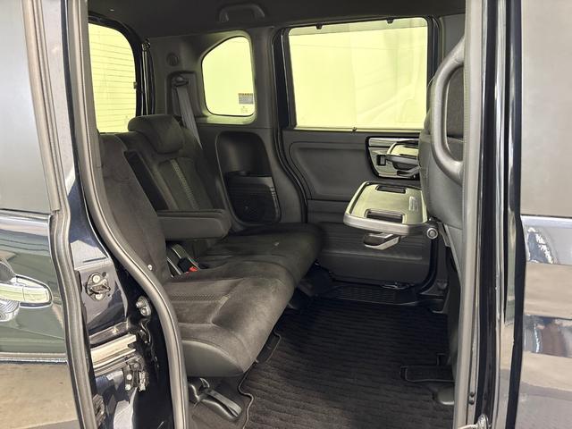 Ｎ－ＢＯＸカスタム Ｌ　オーディオレス　両側電動スライドドア　ＥＴＣ　オートリトラミラー　運転席／助手席シートヒーター　運転席／助手席シートバックテーブル　衝突軽減ブレーキ　誤発進抑制機能　歩行者事故低減ステアリング（18枚目）