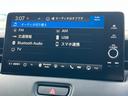 ｅ：ＨＥＶＺ　ＨｏｎｄａＣＯＮＮＥＣＴディスプレー　ＥＴＣ２．０　ワイヤレス充電器　ＨｏｎｄａＳＥＮＳＩＮＧ　ハンズフリーアクセスパワーテールゲート　ブラインドスポットインフォメーション　後退出庫サポート（21枚目）