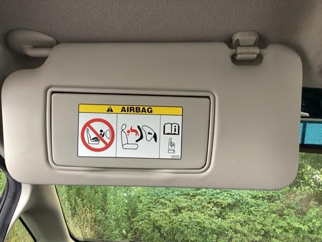 フィット １３Ｇ・Ｌパッケージ　純正ナビ　ワンセグ　リアカメラ　運転席エアバッグ　盗難防止システム　エコアイドリングストップ　キーレス　ＷＡＢ　ＬＥＤヘッド　スマ－トキ－　ＤＶＤ再生可　ＶＳＡ　パワーウィンド　バックモニター　ＡＢＳ（35枚目）