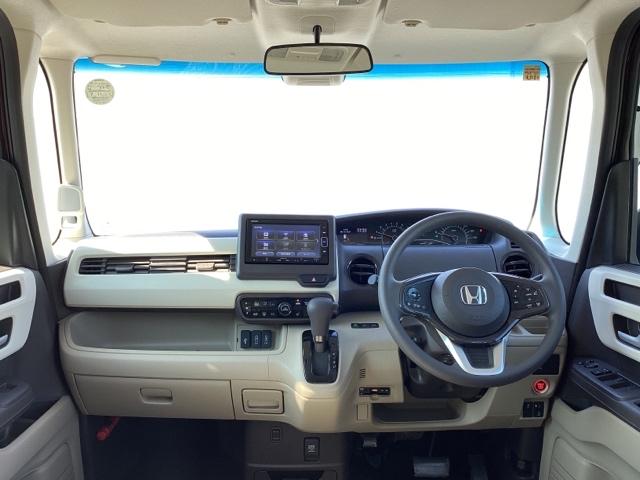 Ｎ－ＢＯＸ Ｇ・Ｌホンダセンシング　メモリーナビ　ＥＴＣ　リアカメラ　レーダブレーキ　Ｓヒータ　Ａストップ　ＥＳＣ　キーフリーシステム　ＬＥＤライト　フルセグ対応　バックＭ　ＴＶナビ　ＵＳＢ　スマートキー　クルコン　両席エアバック（2枚目）