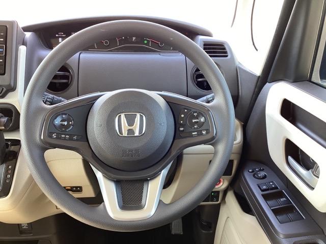 Ｎ－ＢＯＸ Ｇ・Ｌホンダセンシング　メモリーナビ　ＥＴＣ　リアカメラ　レーダブレーキ　Ｓヒータ　Ａストップ　ＥＳＣ　キーフリーシステム　ＬＥＤライト　フルセグ対応　バックＭ　ＴＶナビ　ＵＳＢ　スマートキー　クルコン　両席エアバック（3枚目）