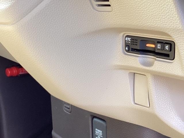 Ｎ－ＢＯＸ Ｇ・Ｌホンダセンシング　メモリーナビ　ＥＴＣ　リアカメラ　レーダブレーキ　Ｓヒータ　Ａストップ　ＥＳＣ　キーフリーシステム　ＬＥＤライト　フルセグ対応　バックＭ　ＴＶナビ　ＵＳＢ　スマートキー　クルコン　両席エアバック（13枚目）