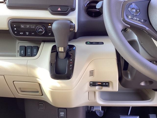 Ｎ－ＢＯＸ Ｇ・Ｌホンダセンシング　メモリーナビ　ＥＴＣ　リアカメラ　レーダブレーキ　Ｓヒータ　Ａストップ　ＥＳＣ　キーフリーシステム　ＬＥＤライト　フルセグ対応　バックＭ　ＴＶナビ　ＵＳＢ　スマートキー　クルコン　両席エアバック（15枚目）