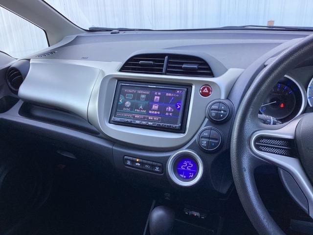 フィットハイブリッド ベースグレード HDDナビ ETC フルセグ 運転席助手席エアバック Cコントロール 記録簿付 パワーウィンドウ DVD再生 イモビライザー AUTOエアコン ABS PS 運転席エアバック ナビTV(6枚目)