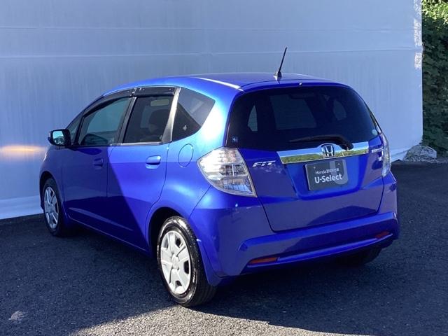 フィットハイブリッド ベースグレード HDDナビ ETC フルセグ 運転席助手席エアバック Cコントロール 記録簿付 パワーウィンドウ DVD再生 イモビライザー AUTOエアコン ABS PS 運転席エアバック ナビTV(9枚目)