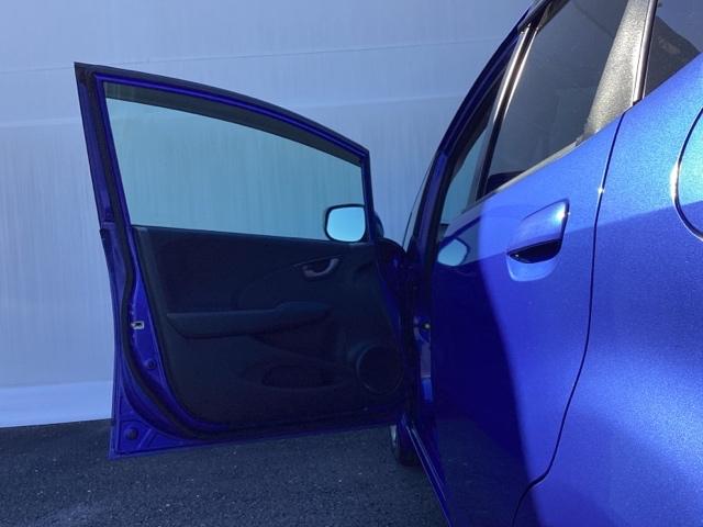 フィットハイブリッド ベースグレード HDDナビ ETC フルセグ 運転席助手席エアバック Cコントロール 記録簿付 パワーウィンドウ DVD再生 イモビライザー AUTOエアコン ABS PS 運転席エアバック ナビTV(24枚目)