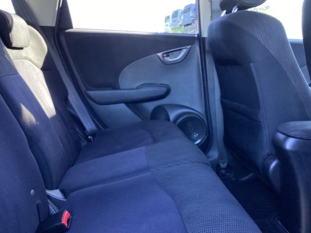 フィットハイブリッド ベースグレード HDDナビ ETC フルセグ 運転席助手席エアバック Cコントロール 記録簿付 パワーウィンドウ DVD再生 イモビライザー AUTOエアコン ABS PS 運転席エアバック ナビTV(25枚目)