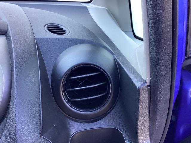 フィットハイブリッド ベースグレード HDDナビ ETC フルセグ 運転席助手席エアバック Cコントロール 記録簿付 パワーウィンドウ DVD再生 イモビライザー AUTOエアコン ABS PS 運転席エアバック ナビTV(27枚目)