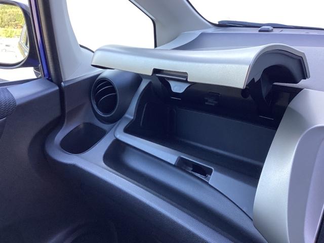 フィットハイブリッド ベースグレード HDDナビ ETC フルセグ 運転席助手席エアバック Cコントロール 記録簿付 パワーウィンドウ DVD再生 イモビライザー AUTOエアコン ABS PS 運転席エアバック ナビTV(29枚目)