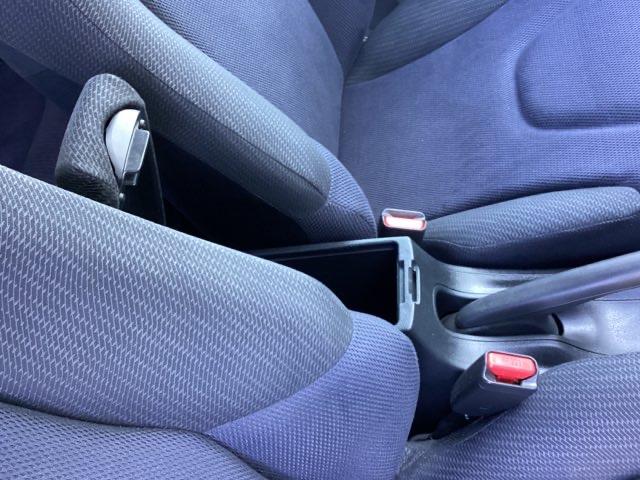 フィットハイブリッド ベースグレード HDDナビ ETC フルセグ 運転席助手席エアバック Cコントロール 記録簿付 パワーウィンドウ DVD再生 イモビライザー AUTOエアコン ABS PS 運転席エアバック ナビTV(30枚目)