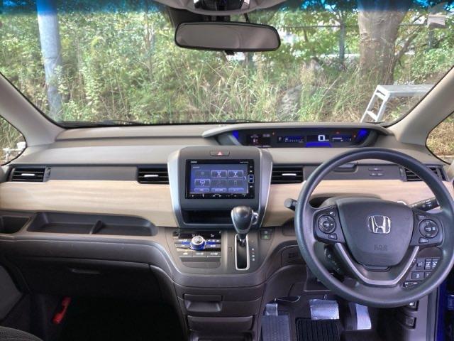 フリード G・ホンダセンシング 純正ナビ 両側電動スライドドア ETC Fセグ 追突被害軽減ブレーキ iストップ Wエアバッグ パワーウィンドウ アクティブクルーズコントロール スマートキ カラーバックモニター VSA エアコン(3枚目)