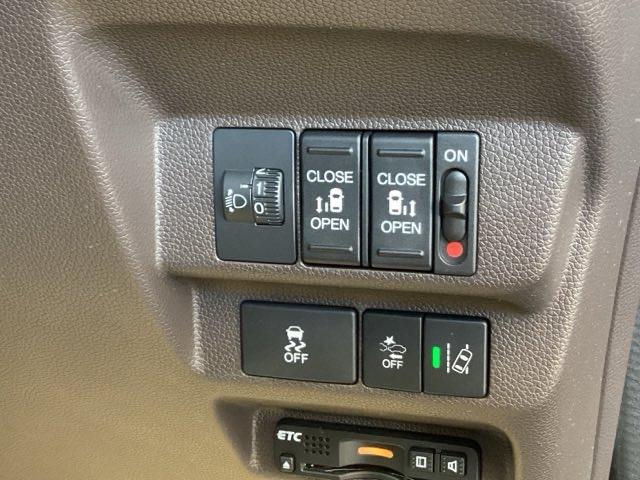 フリード G・ホンダセンシング 純正ナビ 両側電動スライドドア ETC Fセグ 追突被害軽減ブレーキ iストップ Wエアバッグ パワーウィンドウ アクティブクルーズコントロール スマートキ カラーバックモニター VSA エアコン(16枚目)