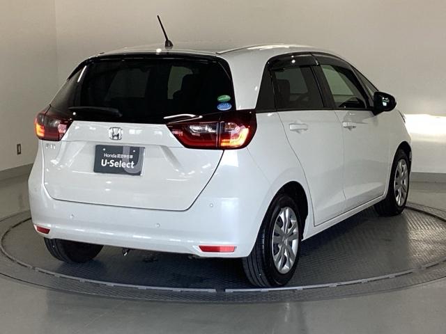 フィット ホーム ディスプレイオーディオ ETC 衝突軽減ブレーキ LEDライト オートライト クリアランスソナー 記録簿付 エアバッグ iストップ スマ-トキ- 盗難防止装置 Wエアバック USBポート DVD(8枚目)