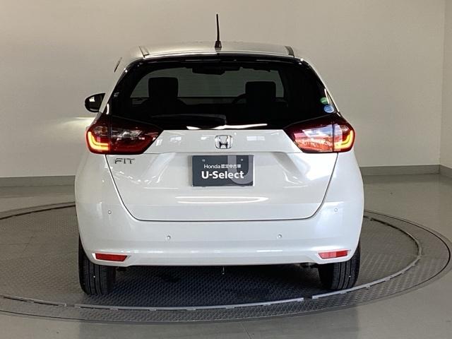 フィット ホーム ディスプレイオーディオ ETC 衝突軽減ブレーキ LEDライト オートライト クリアランスソナー 記録簿付 エアバッグ iストップ スマ-トキ- 盗難防止装置 Wエアバック USBポート DVD(9枚目)