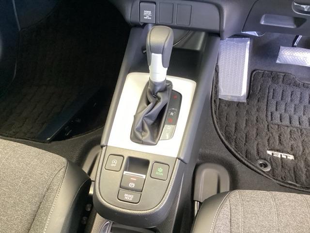 フィット ホーム ディスプレイオーディオ ETC 衝突軽減ブレーキ LEDライト オートライト クリアランスソナー 記録簿付 エアバッグ iストップ スマ-トキ- 盗難防止装置 Wエアバック USBポート DVD(12枚目)