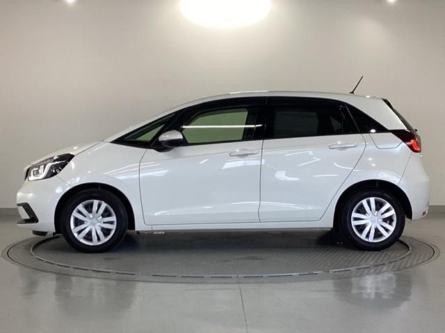 フィット ホーム ディスプレイオーディオ ETC 衝突軽減ブレーキ LEDライト オートライト クリアランスソナー 記録簿付 エアバッグ iストップ スマ-トキ- 盗難防止装置 Wエアバック USBポート DVD(25枚目)