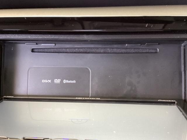 フィット ホーム ディスプレイオーディオ ETC 衝突軽減ブレーキ LEDライト オートライト クリアランスソナー 記録簿付 エアバッグ iストップ スマ-トキ- 盗難防止装置 Wエアバック USBポート DVD(35枚目)